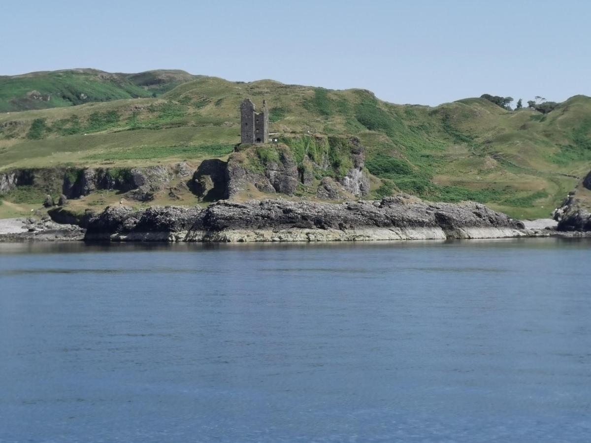 Oban Youth Hostel Exterior foto Dunskey Castle