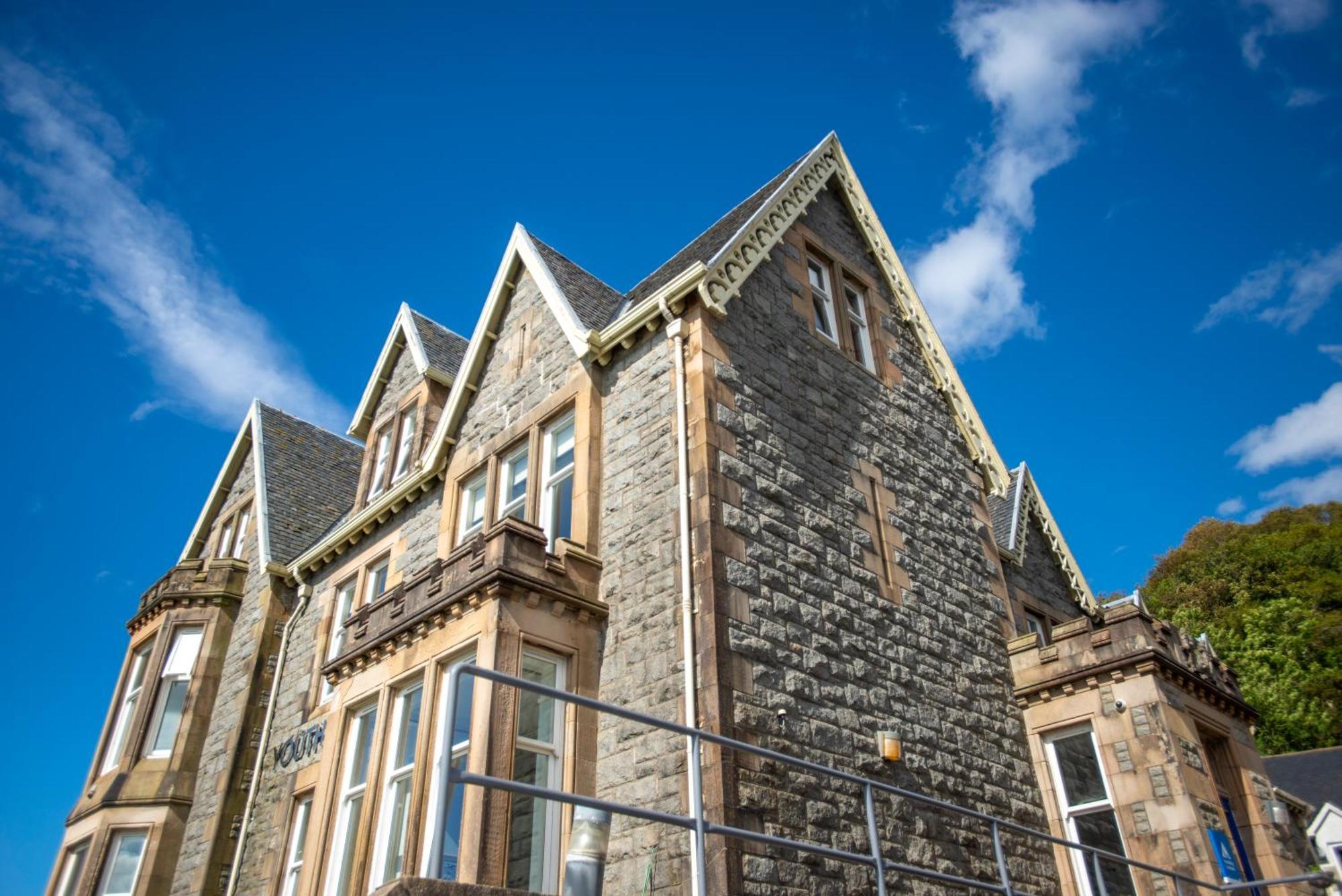 Oban Youth Hostel Exterior foto The former school building