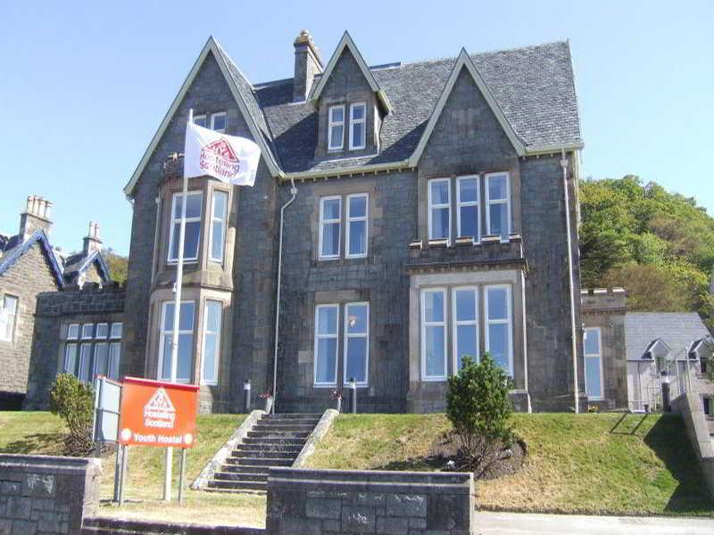 Oban Youth Hostel Exterior foto The former home of the Scottish Meteorological Society, now the Met Office, at the old station building at Ben Nevis
