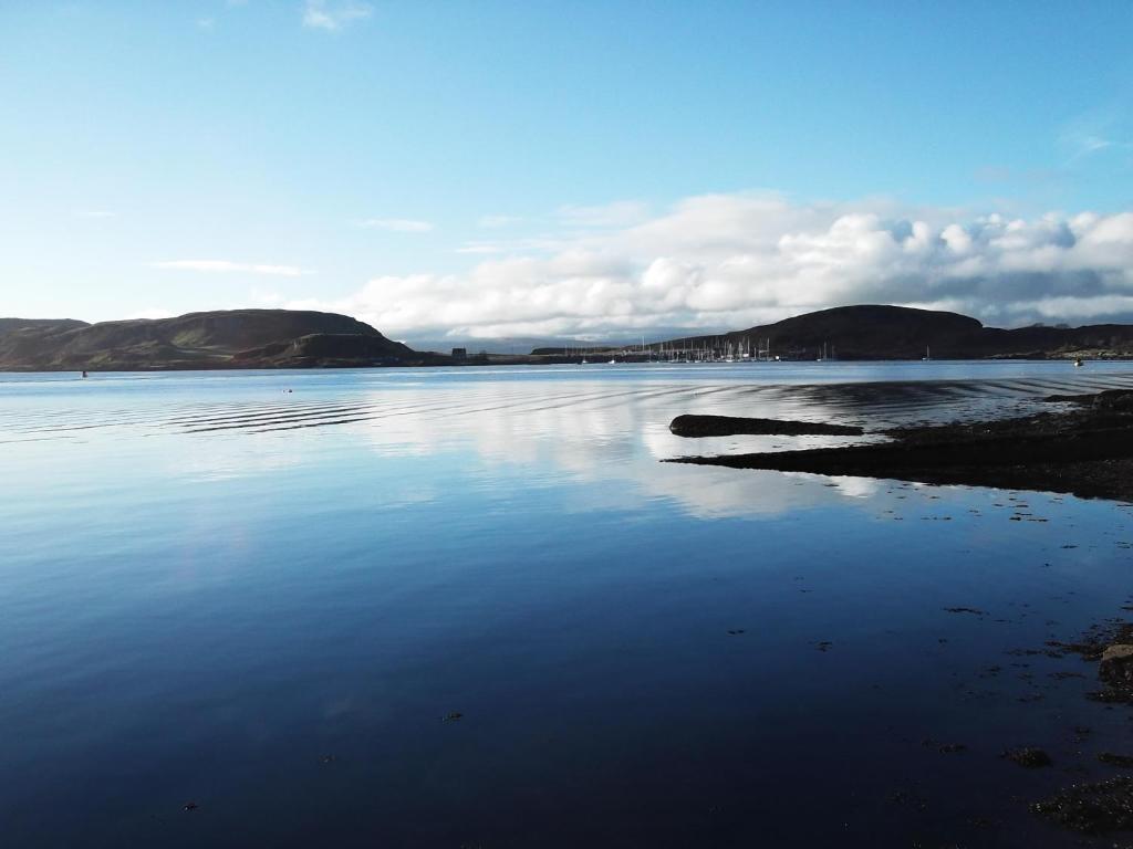 Oban Youth Hostel Exterior foto The bay of Portencross